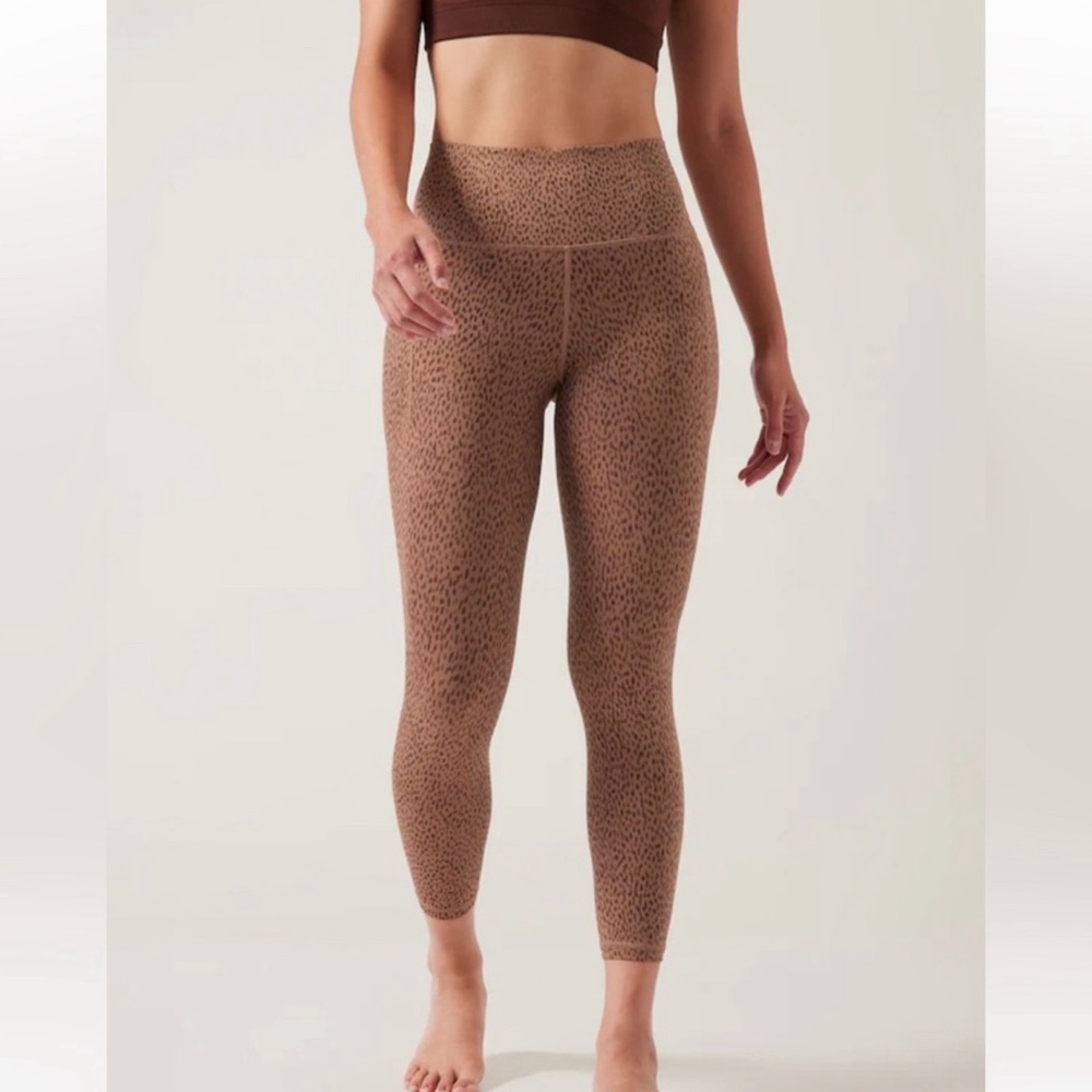 Athleta Salutation Stash 7/8 Leggings